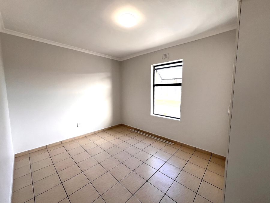 2 Bedroom Property for Sale in Parklands East Western Cape